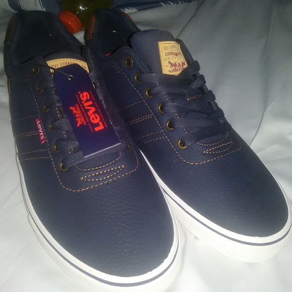 Levi Miles Tumbled Sneakers 10.5 US - Picture 4 of 9